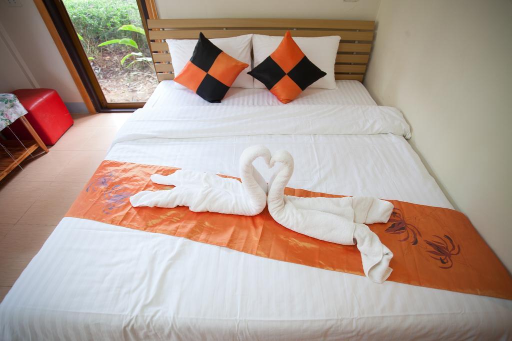 Dusit Talai Resort Nong Nam Daeng Ngoại thất bức ảnh