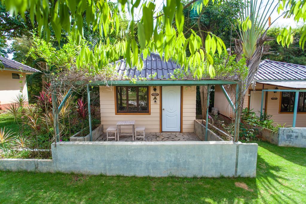 Dusit Talai Resort Nong Nam Daeng Ngoại thất bức ảnh