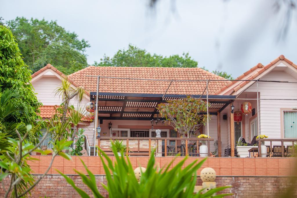 Dusit Talai Resort Nong Nam Daeng Ngoại thất bức ảnh