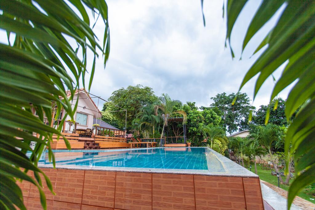 Dusit Talai Resort Nong Nam Daeng Ngoại thất bức ảnh