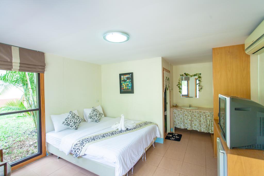 Dusit Talai Resort Nong Nam Daeng Ngoại thất bức ảnh