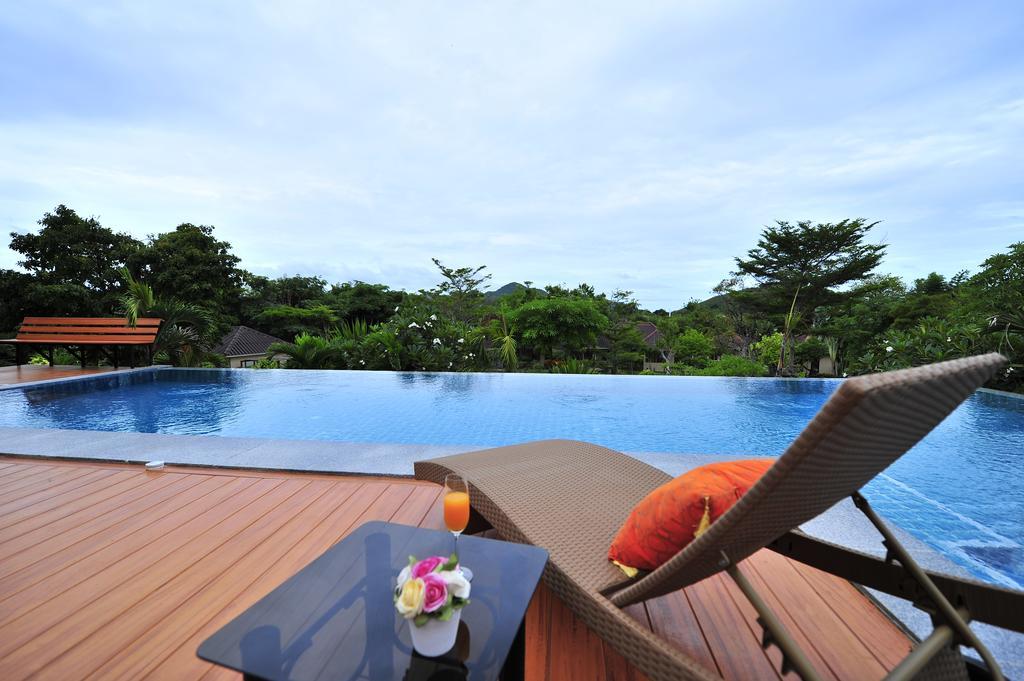 Dusit Talai Resort Nong Nam Daeng Ngoại thất bức ảnh