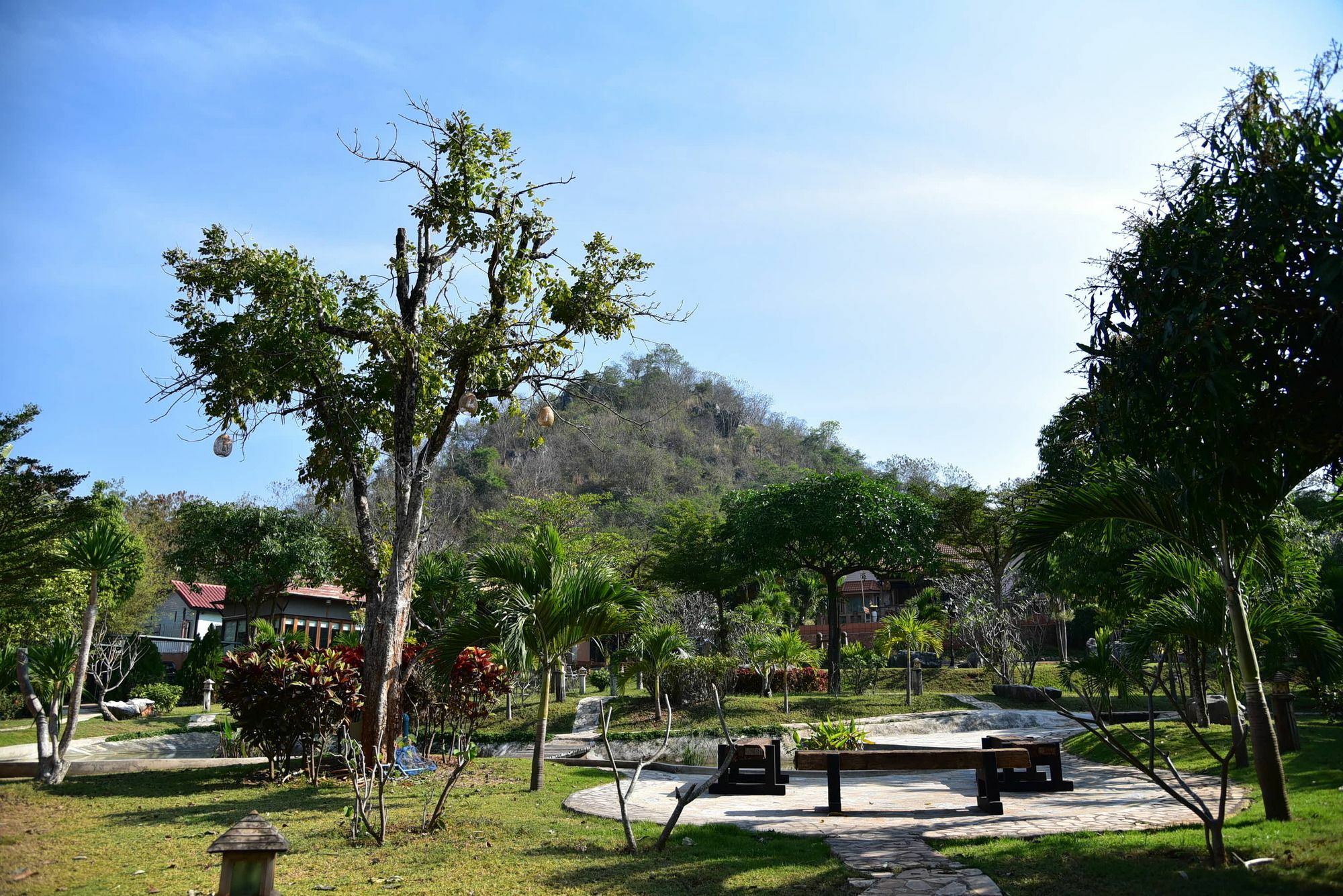 Dusit Talai Resort Nong Nam Daeng Ngoại thất bức ảnh