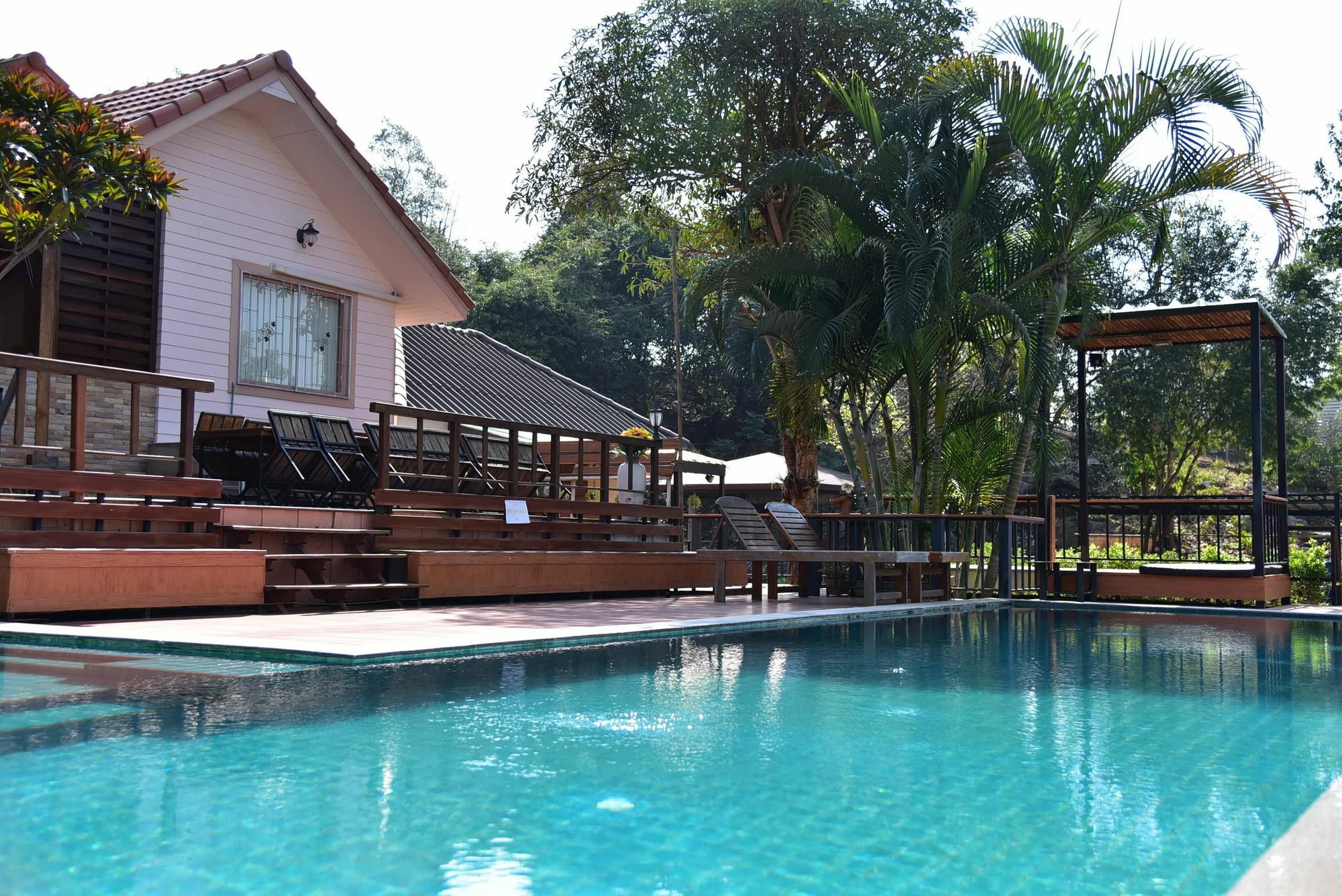 Dusit Talai Resort Nong Nam Daeng Ngoại thất bức ảnh